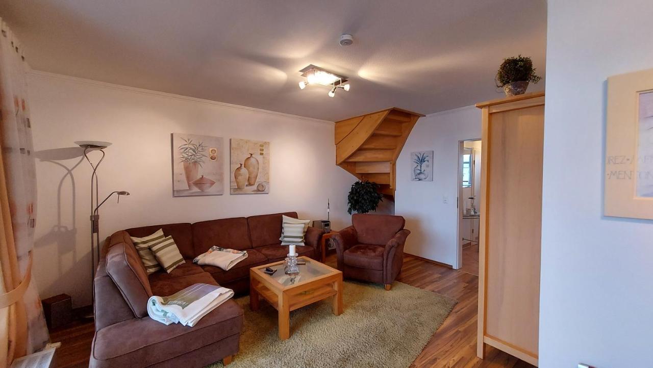 Ferienwohnung Hafenblick Wiek auf Ruegen Exterior photo